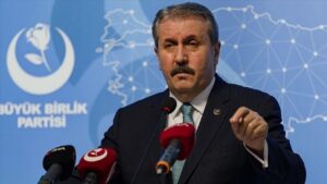 desticiden tepki cok cirkindir ve bardagi tasirmistir gVyvHzF6.jpg