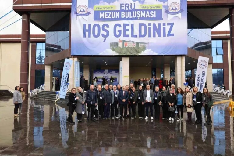 erunun 40 yillik mezunlari bulustu 4bZj6fv8.jpg