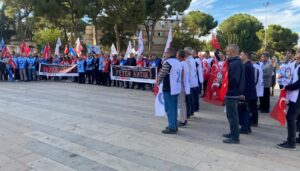 manisada okul muduru ve ogretmene saldiri aeEYDcgi.jpg