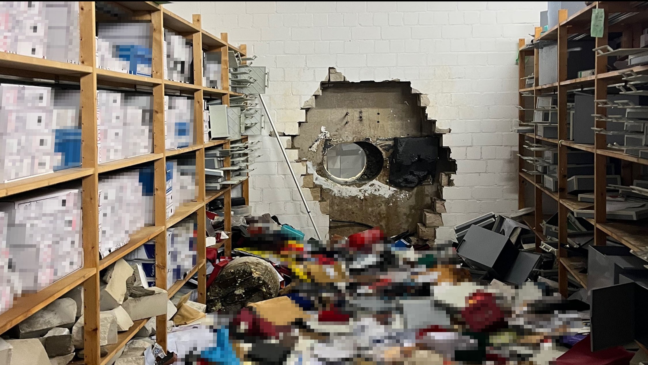 La Case Papel gerçek oldu. Almanya’da banka kasası soyuldu