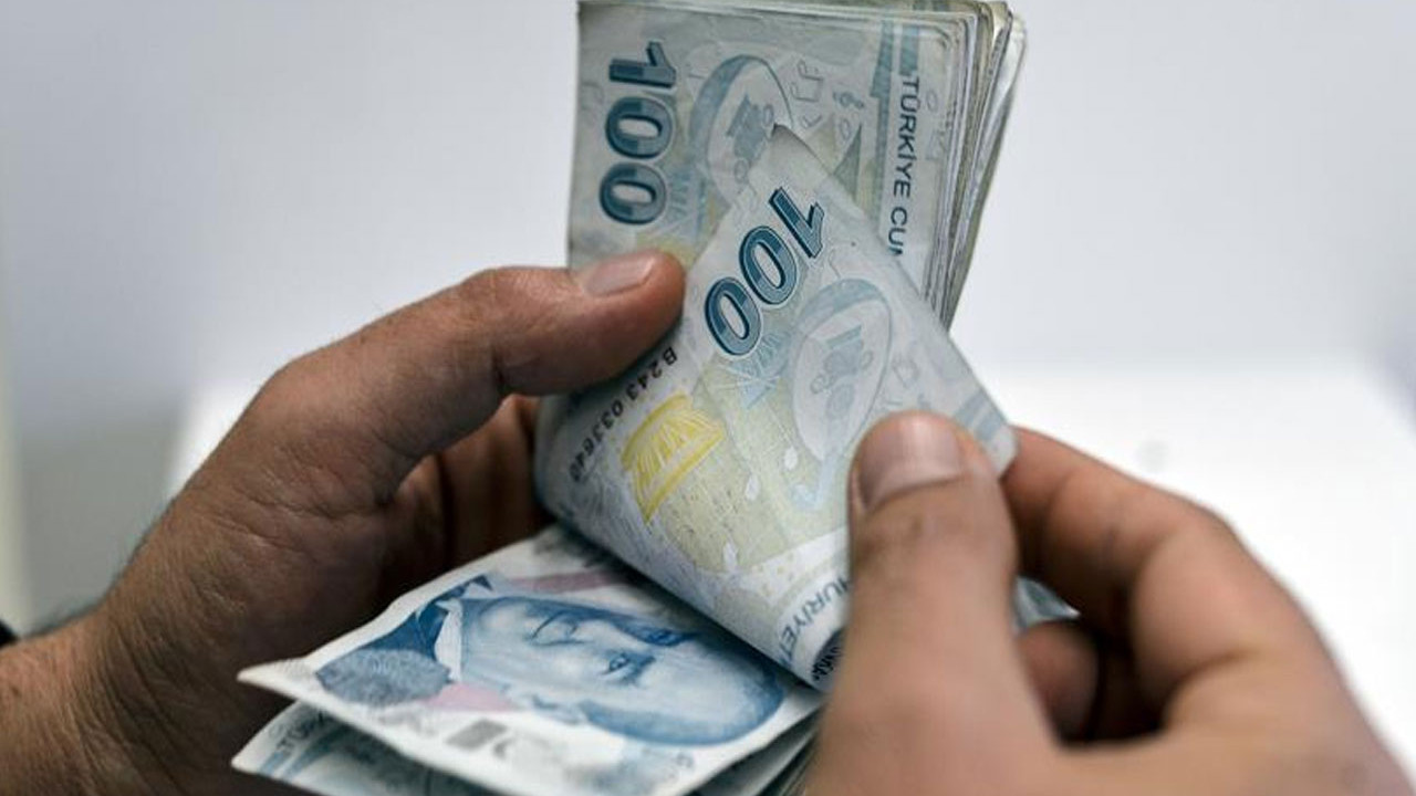 AK Parti'den emekli maaşı açıklaması: Çalışmalarımız var