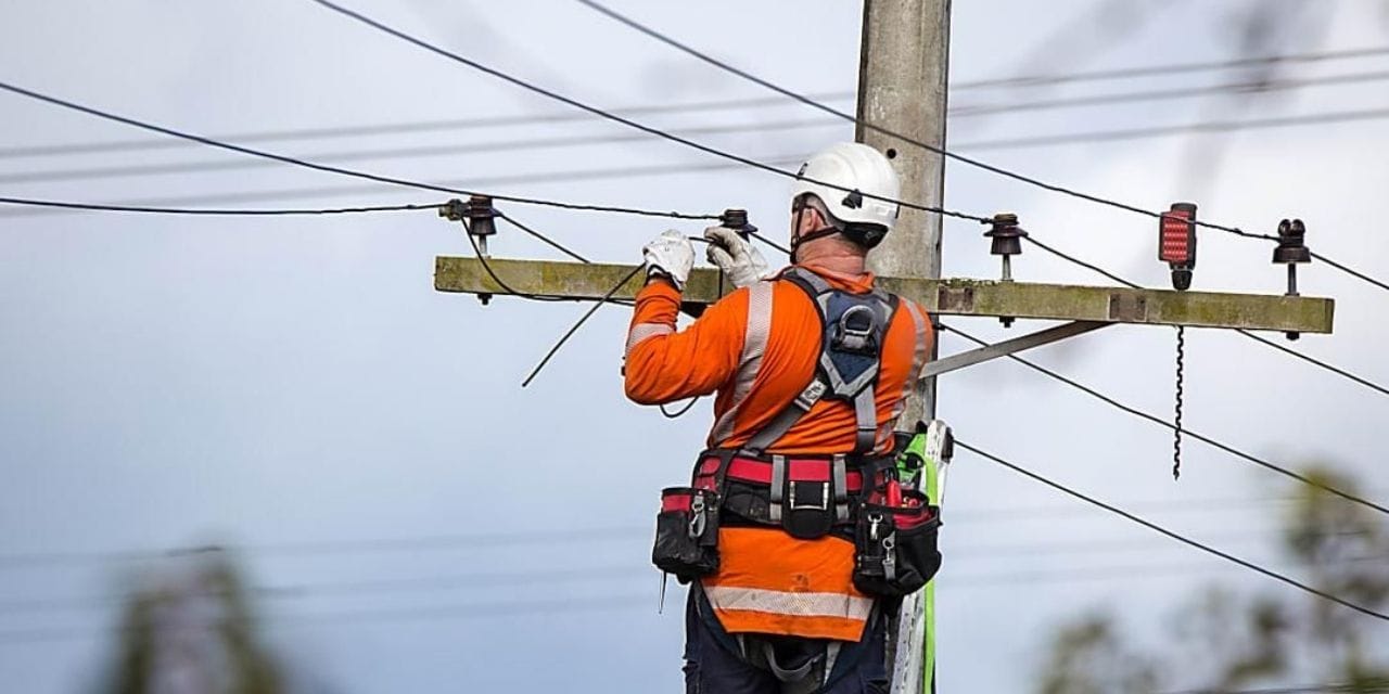 ** İzmir’de 24 Nisan’da 13 İlçede Elektrik Kesintisi: Detaylar ve Saatler